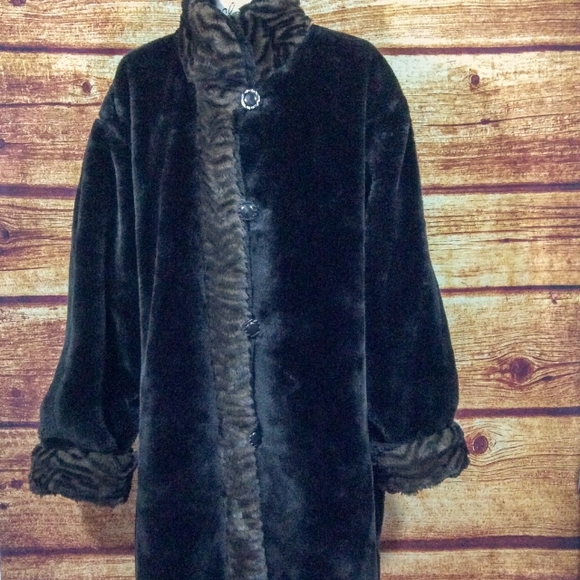 1960s oversized faux fur coat - Picture 1 of 10